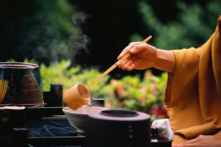 Người biết buông bỏ thì cuộc đời mới thong dong tự tại