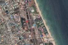 Người Trung Quốc đứng tên đất sát sân bay quân sự, sao để vậy?
