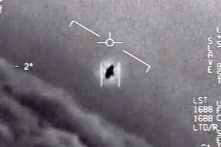Lầu Năm Góc xác nhận 3 video về UFO là thật